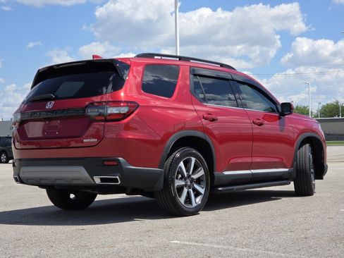 Used 2023 Honda Pilot Touring image 19