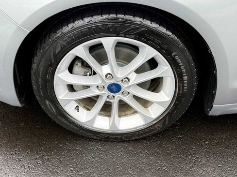 Used 2020 Ford Fusion SE FWD image 27