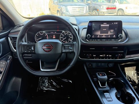 Used 2025 Nissan Rogue SV w/ Rock Creek Premium Package AWD/4WD image 34