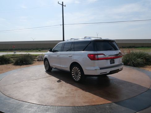Used 2019 Lincoln Navigator Reserve w/ Cargo Package image 4