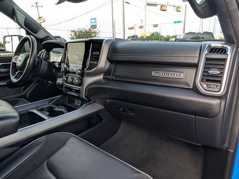 Used 2024 RAM 1500 Laramie AWD/4WD image 25