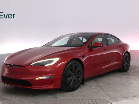 Used 2022 Tesla Model S Plaid image 2