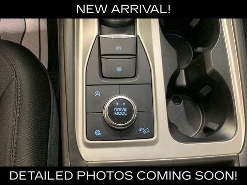 Used 2023 Ford Explorer XLT AWD/4WD image 42