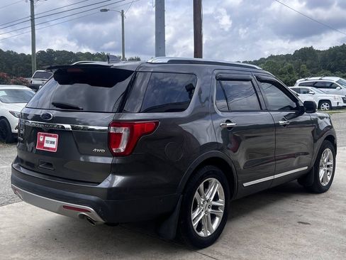 Used 2016 Ford Explorer Limited w/ Equipment Group 301A AWD/4WD image 6