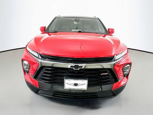Used 2023 Chevrolet Blazer RS w/ Driver Confidence II Package FWD image 2