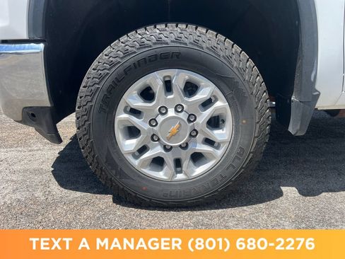 Used 2021 Chevrolet Silverado 3500 LT w/ Convenience Package AWD/4WD image 9
