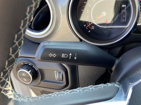 Used 2023 Jeep Gladiator Overland image 36