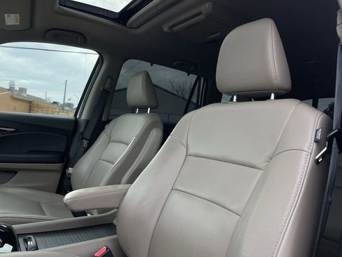 Used 2018 Honda Pilot Touring image 19