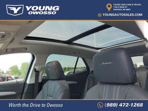 Used 2025 Buick Envision Avenir AWD/4WD image 7