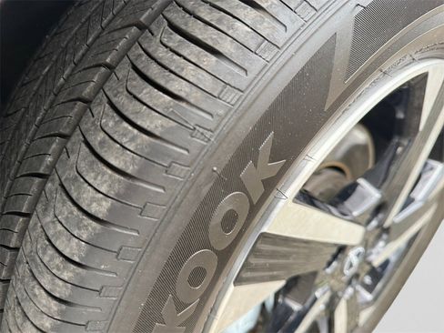 Certified 2025 Nissan Sentra SV image 19