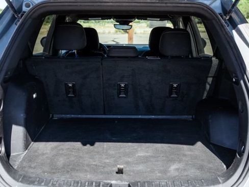 Used 2025 Chevrolet Equinox LT w/ Safety and Technology Package FWD image 9
