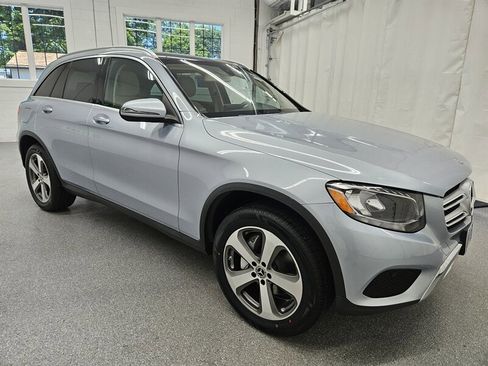 Used 2017 Mercedes-Benz GLC 300 4MATIC image 3