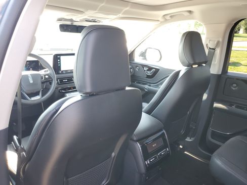 New 2026 Lincoln Aviator AWD image 24