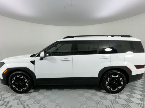 Used 2025 Hyundai Santa Fe SEL image 2