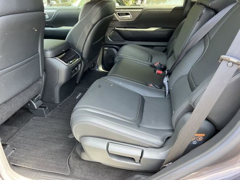 Used 2025 INFINITI QX80 Pure RWD image 17