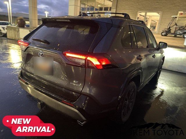 Used 2022 Toyota RAV4 SE w/ Convenience Package AWD/4WD image 4