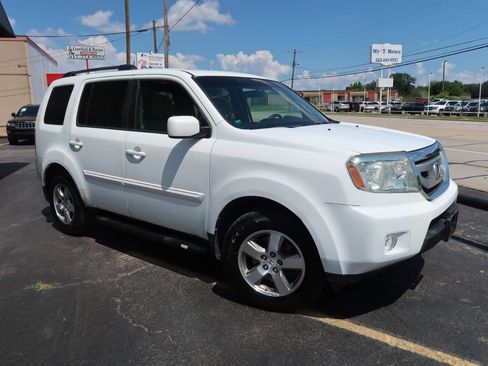 Used 2010 Honda Pilot EX image 2