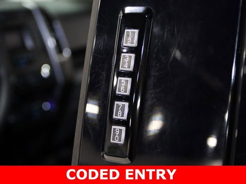 Used 2018 Ford F150 XLT image 14