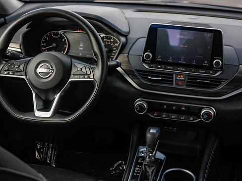 Certified 2023 Nissan Altima 2.5 SV image 13