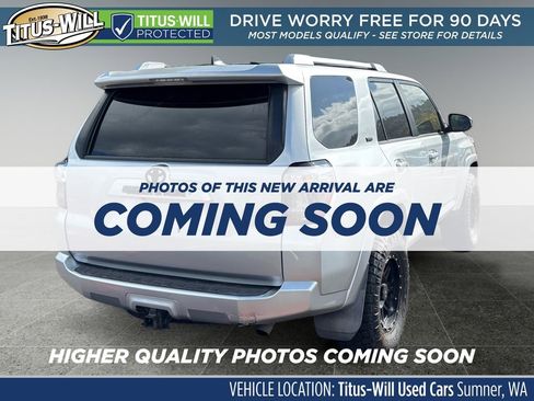 Used 2016 Toyota 4Runner SR5 RWD image 4