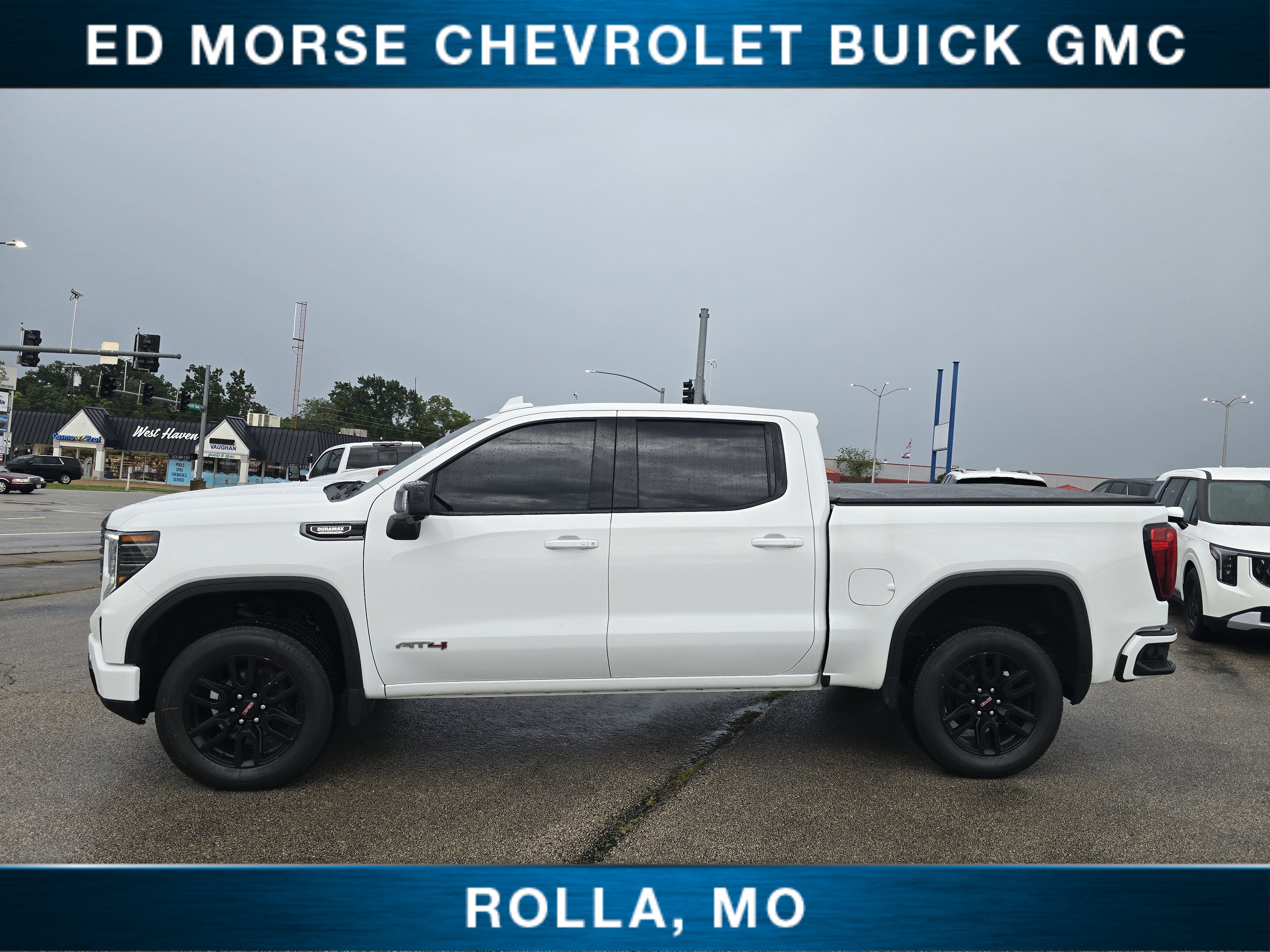 Used 2022 GMC Sierra 1500 AT4 w/ AT4 Premium Package AWD/4WD image 6