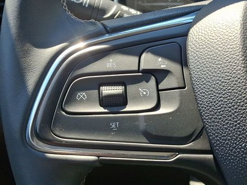 Used 2023 Buick Encore GX Select w/ Sport Touring Package FWD image 21