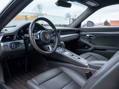 Used 2017 Porsche 911 4 Coupe image 13