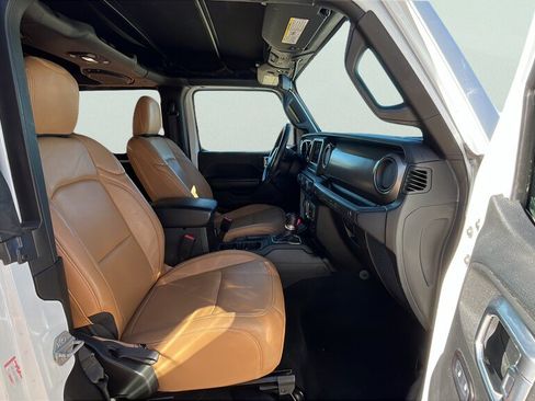 Used 2018 Jeep Wrangler Sport AWD/4WD image 18