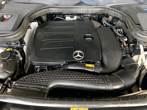 Used 2022 Mercedes-Benz GLC 300 image 9