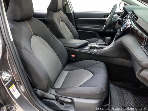 Used 2019 Toyota Camry LE w/ Convenience Package image 30