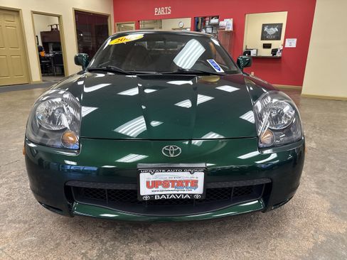 Used 2002 Toyota MR2 image 3