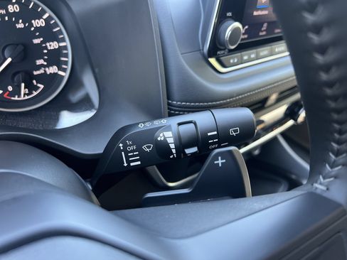 Certified 2026 Nissan Rogue SV FWD image 11