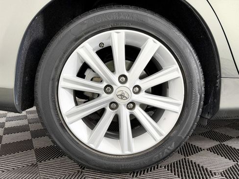 Used 2012 Toyota Camry XLE w/ Leather Pkg FWD image 26
