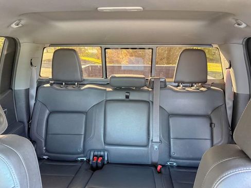 Used 2023 Chevrolet Silverado 1500 RST w/ Redline Edition AWD/4WD image 20