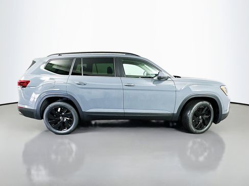 New 2026 Volkswagen Atlas SE image 8
