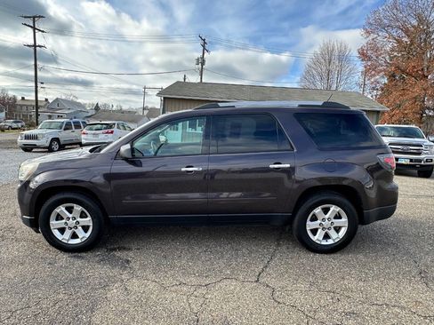 Used 2015 GMC Acadia SLE image 9