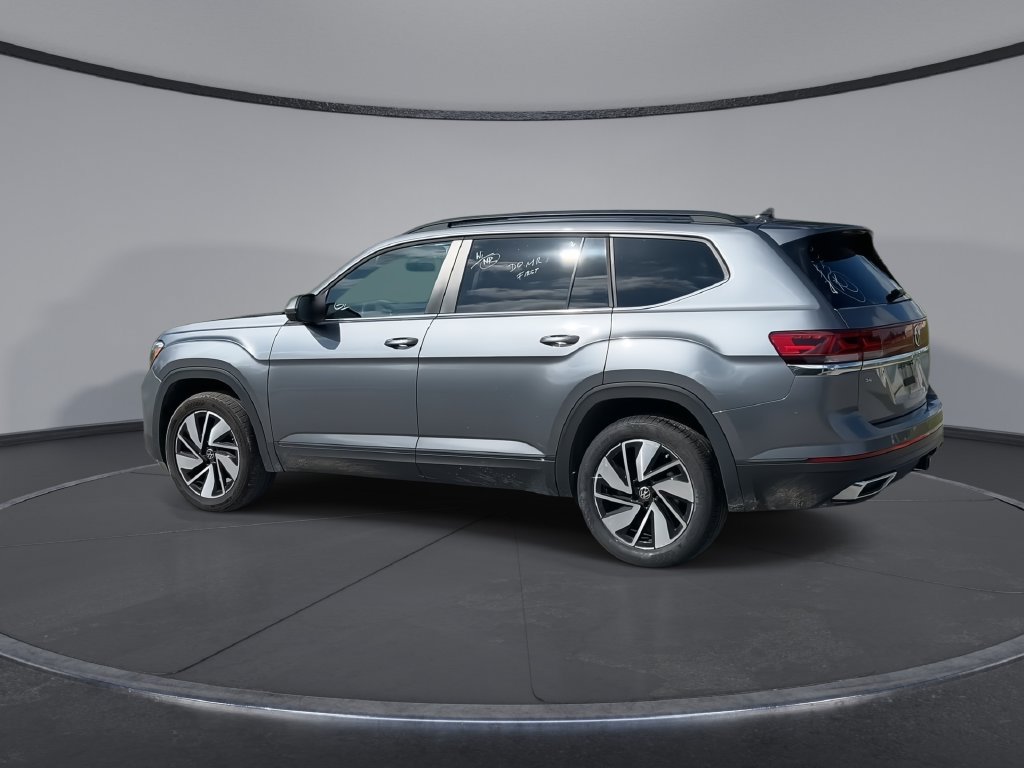 Used 2025 Volkswagen Atlas SE FWD image 6