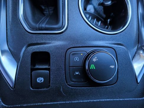 Used 2023 Chevrolet Traverse Premier w/ LPO, Floor Liner Package FWD image 30