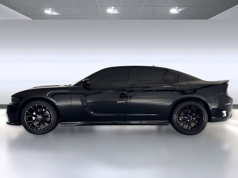 Used 2023 Dodge Charger R/T w/ Plus Group image 2
