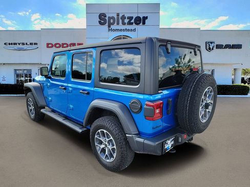 Used 2025 Jeep Wrangler Unlimited Sport AWD/4WD image 3