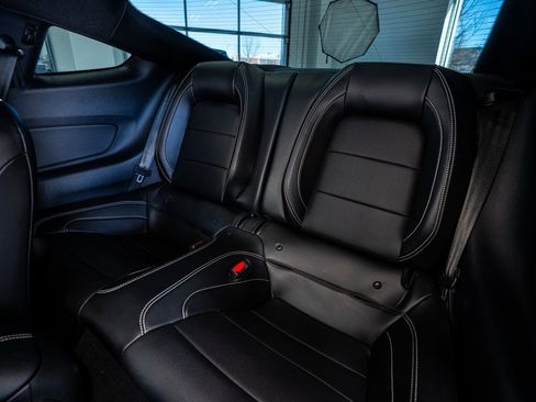 Used 2021 Ford Mustang Shelby GT500 w/ Technology Package image 59