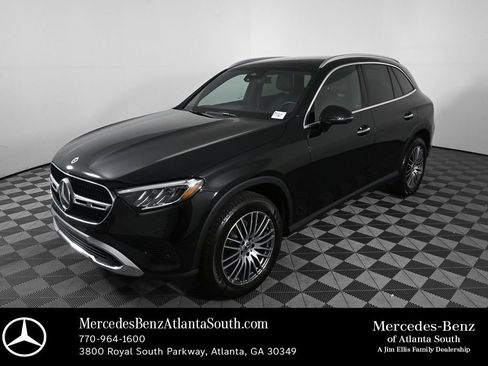 Certified 2026 Mercedes-Benz GLC 300 image 1