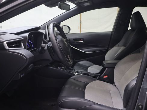 Used 2022 Toyota Corolla XSE FWD image 16
