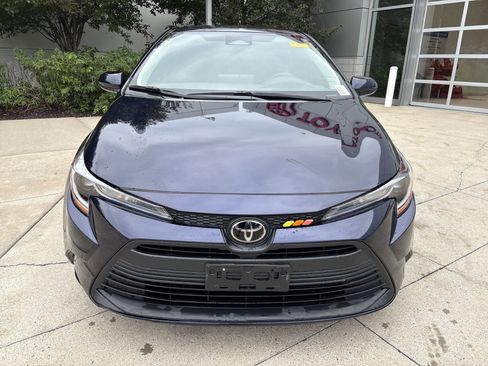 Used 2025 Toyota Corolla LE FWD image 5