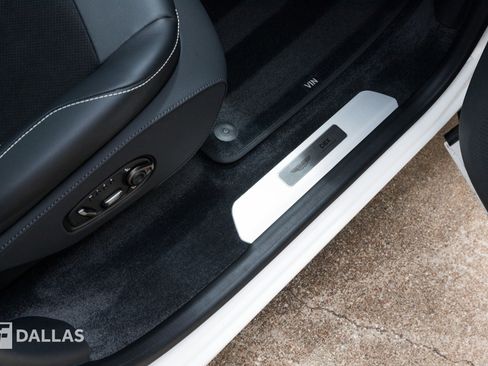 Used 2025 Aston Martin DBX 707 image 35