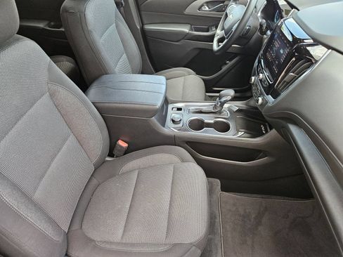 Certified 2023 Chevrolet Traverse LT FWD image 17