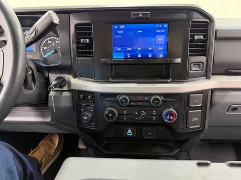 Used 2025 Ford F250 XLT AWD/4WD image 23