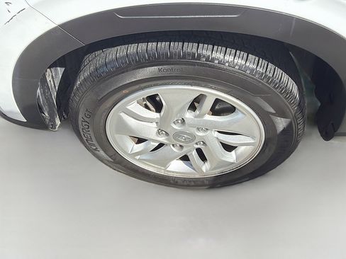 Used 2022 Hyundai Venue SE FWD image 33