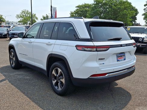 Used 2024 Jeep Grand Cherokee Limited 4xe AWD/4WD image 4