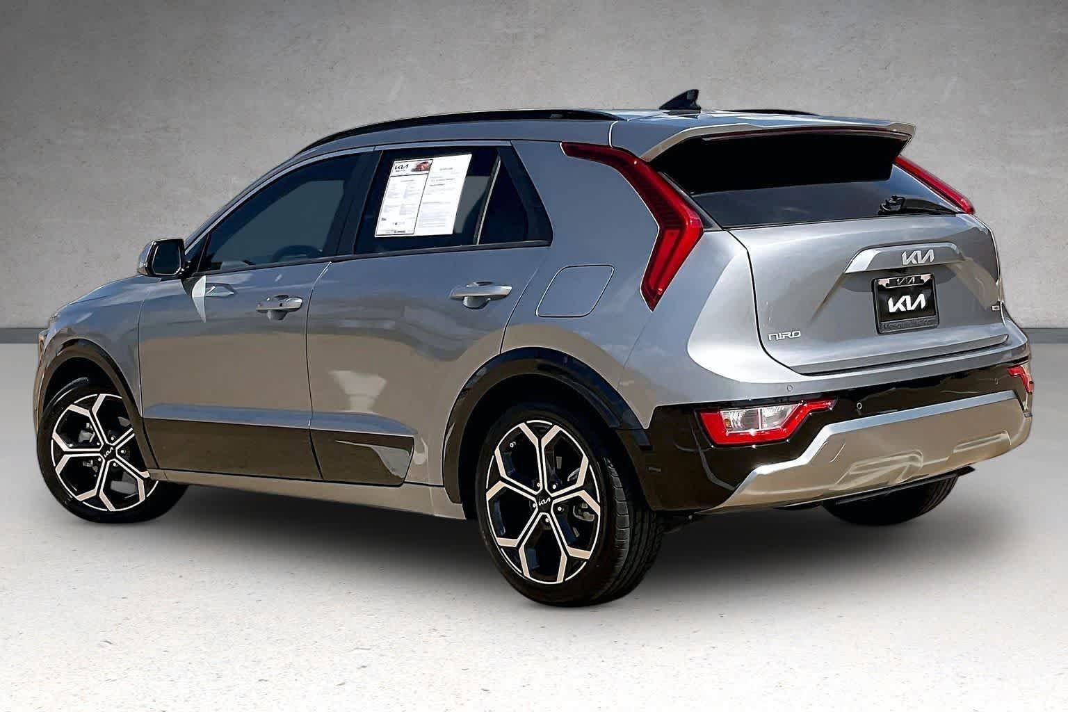 Certified 2023 Kia Niro EX Touring FWD image 4